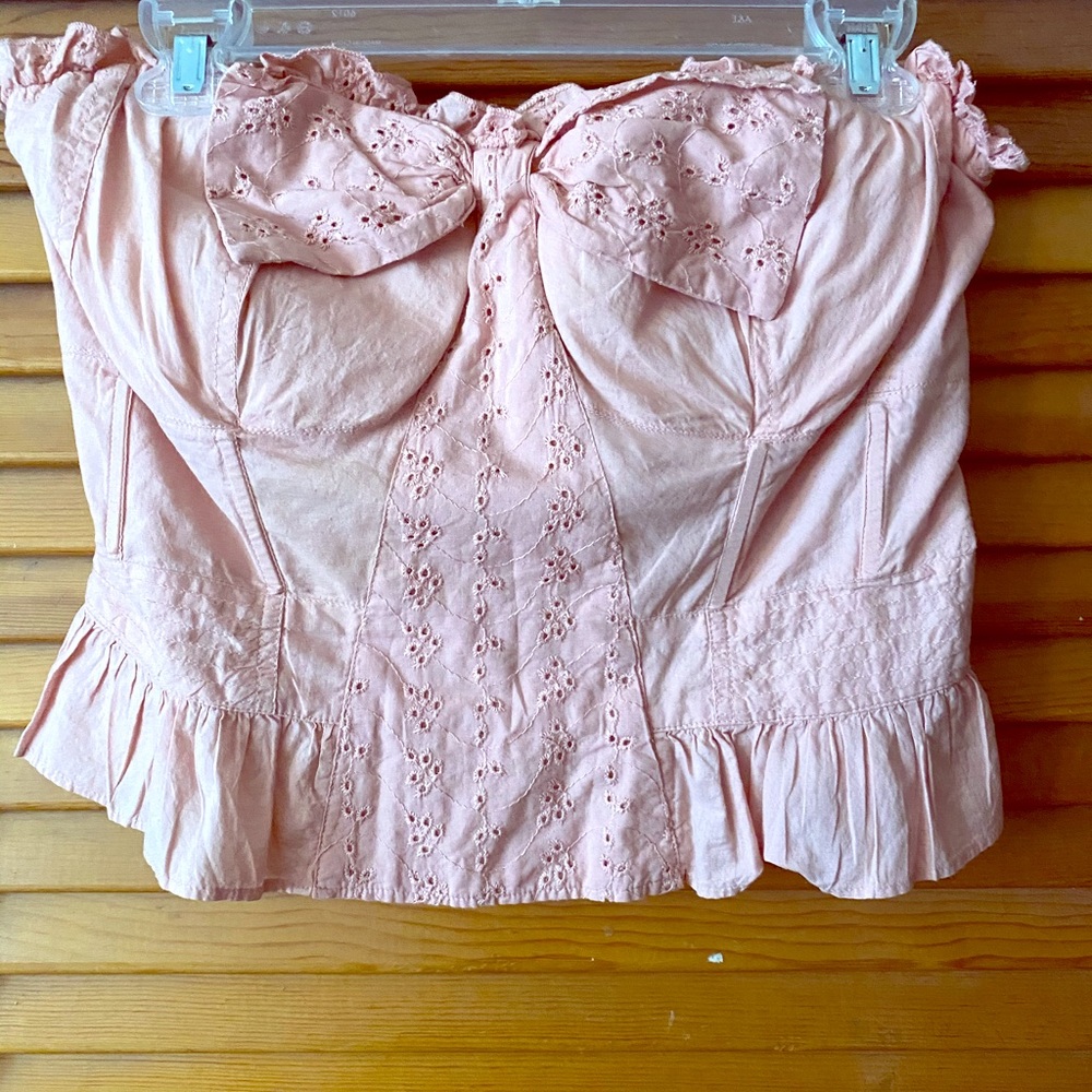 Strapless top